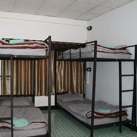 Family Home 2 Chiangmai (Adults Only) Chiang Mai Luaran gambar