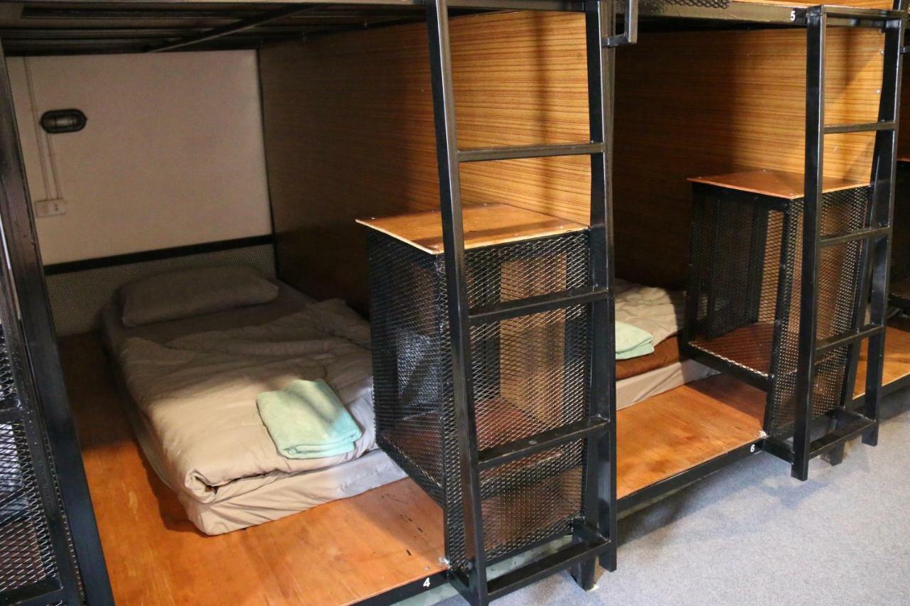 Family Home 2 Chiangmai (Adults Only) Chiang Mai Luaran gambar